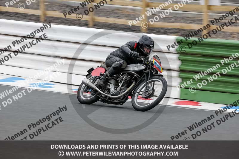 Vintage motorcycle club;eventdigitalimages;mallory park;mallory park trackday photographs;no limits trackdays;peter wileman photography;trackday digital images;trackday photos;vmcc festival 1000 bikes photographs